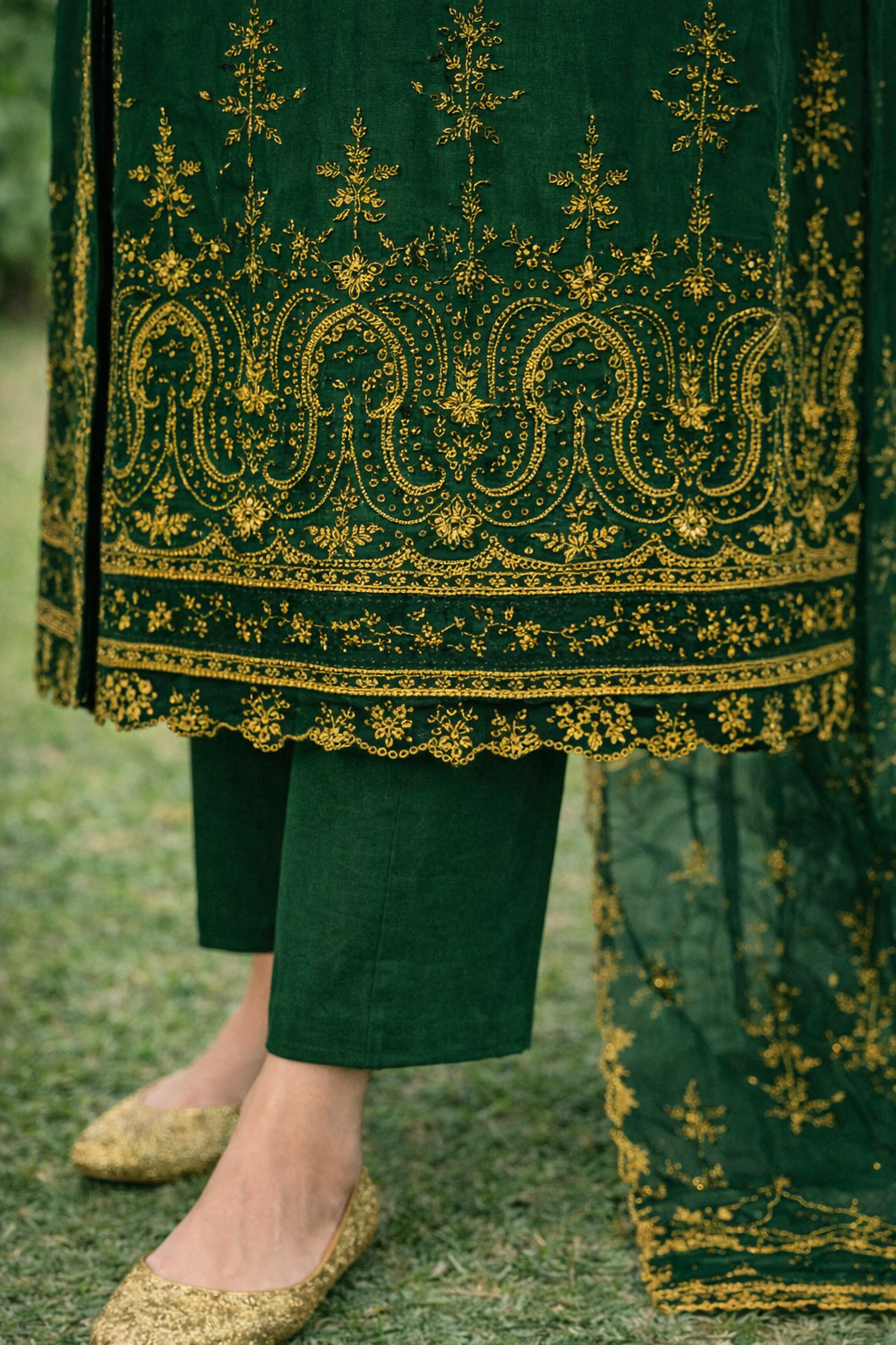 ED Embroidered Cotton 3-Piece Suit – Elegant Festive Collection